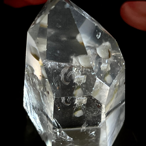 キャルコパライト（黄銅鉱）入り クリスタル レインボー 水晶 原石