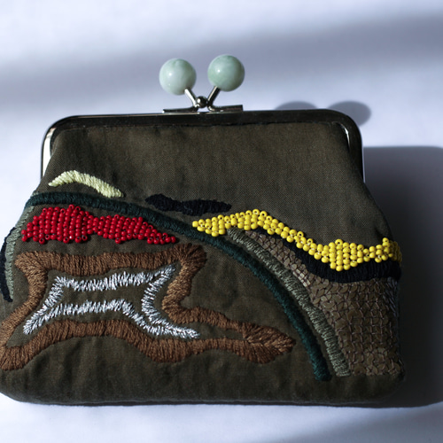 手刺繍のがま口バッグ がま口 SARTO.. 通販 19597227｜Creema(クリーマ