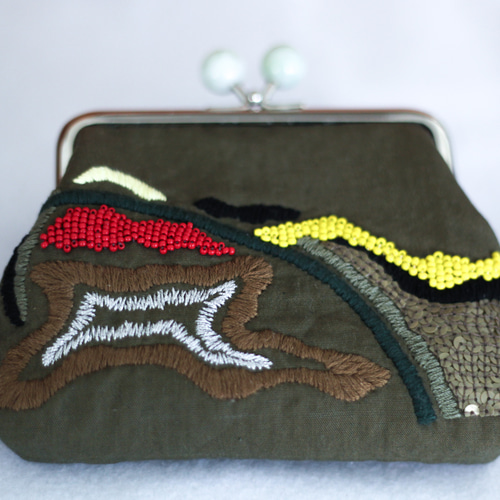 手刺繍のがま口バッグ がま口 SARTO.. 通販 19597227｜Creema(クリーマ