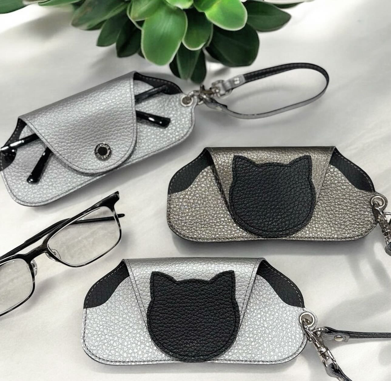 メガネケースストラップ付　【猫】