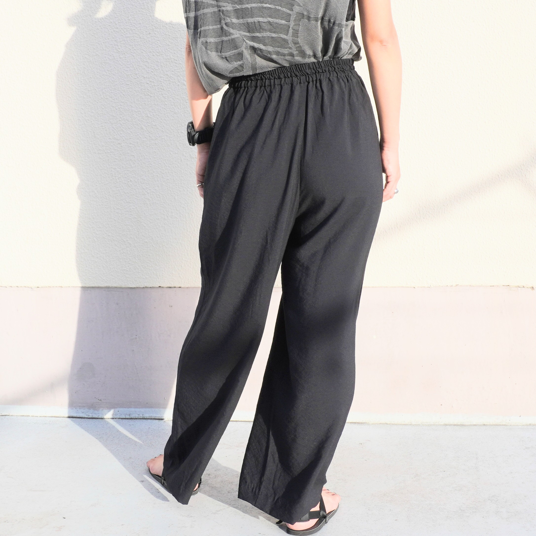 【サラッと涼しいパンツ】ワイドパンツ　イージケア　日本製　ブラック