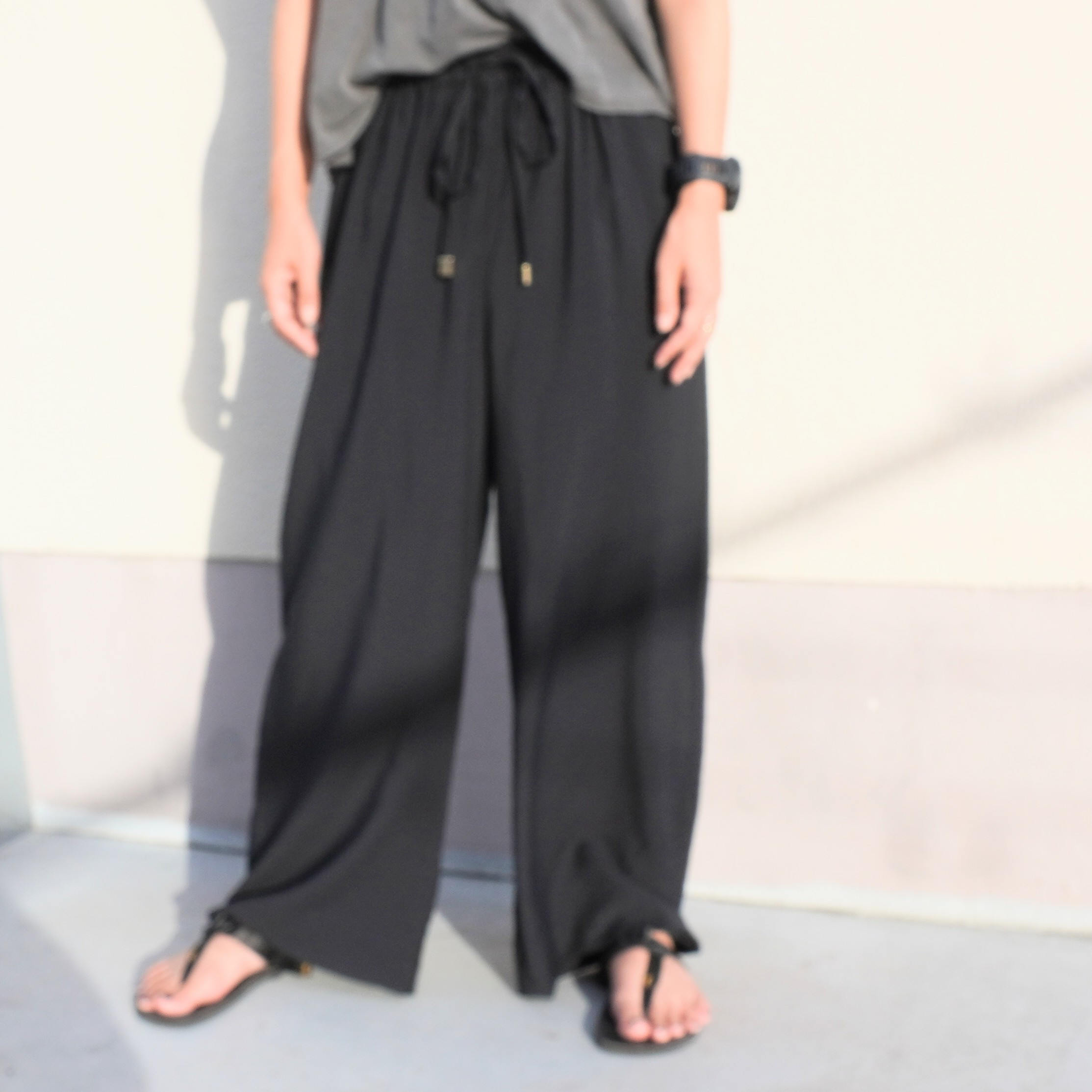 【サラッと涼しいパンツ】ワイドパンツ　イージケア　日本製　ブラック