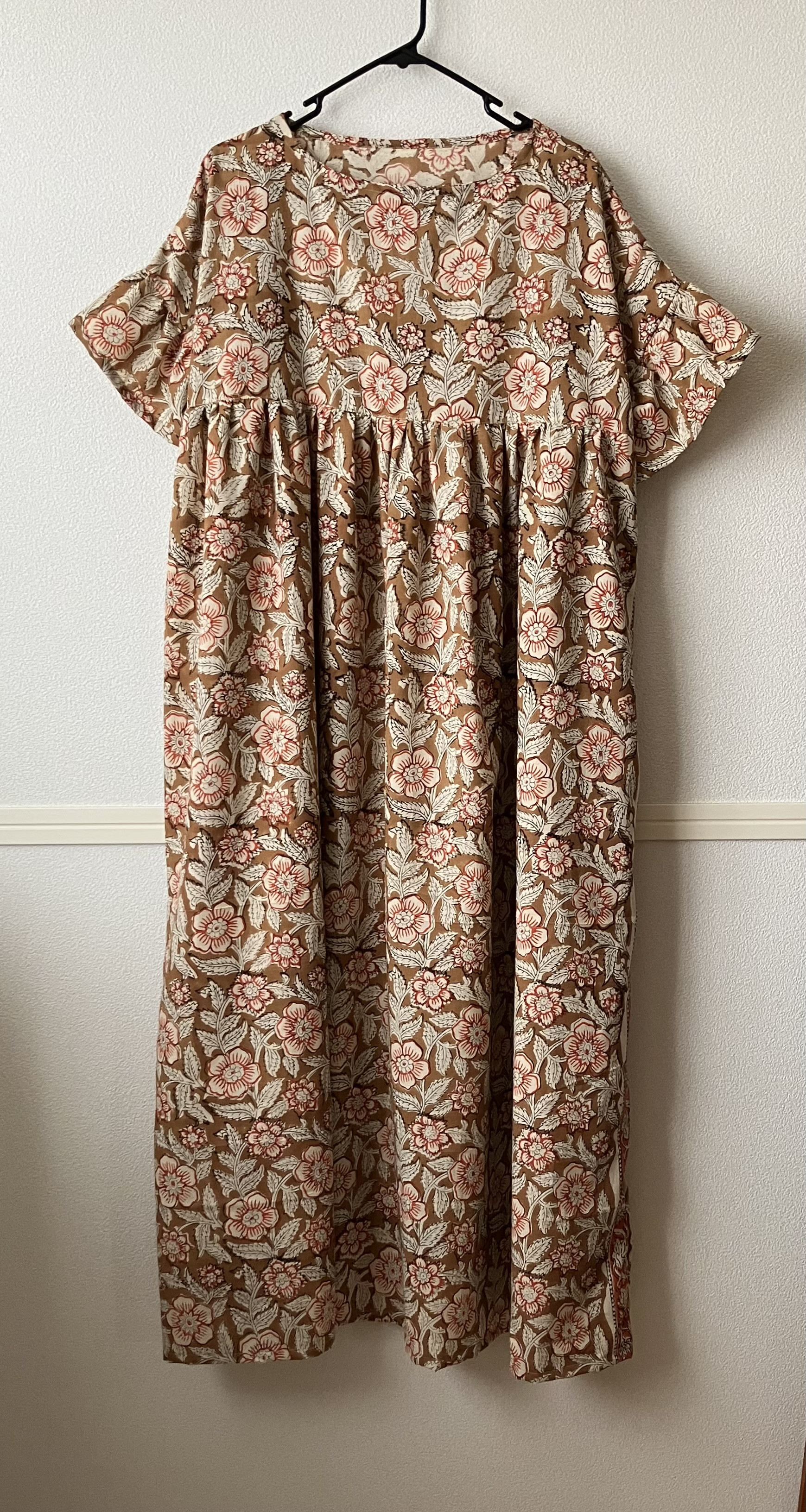 ハンドメイド半袖ワンピース