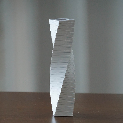 一輪挿し 花瓶 モダンスタイル 3Dプリント》Spiral Calm｜ペン立てにも