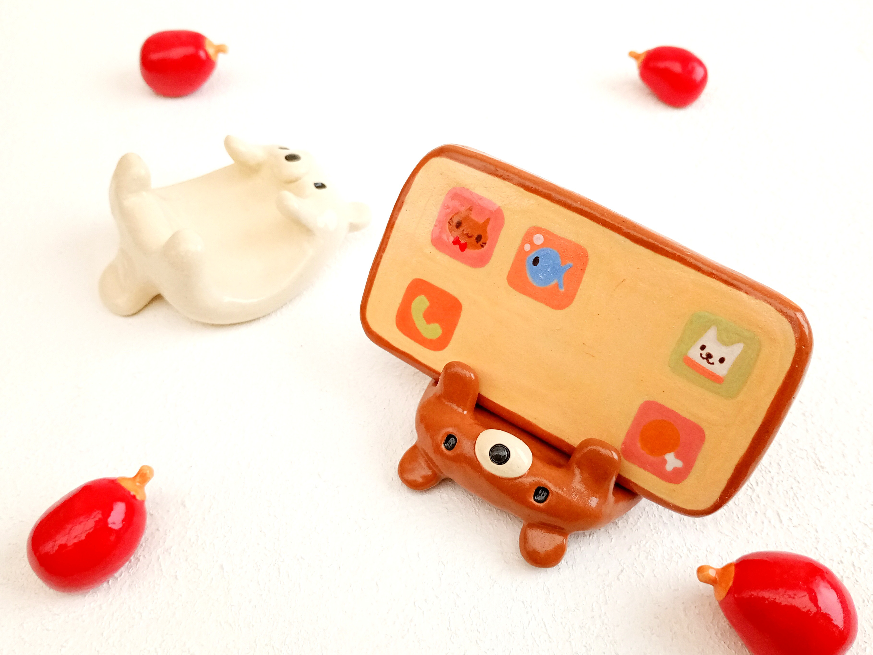 熊スマホスタンド　クッキースタンド　動物の陶器　受注製作