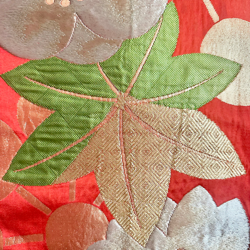 帯のタペストリー レトロな朱色に咲く花々 小物 和モダン 着物