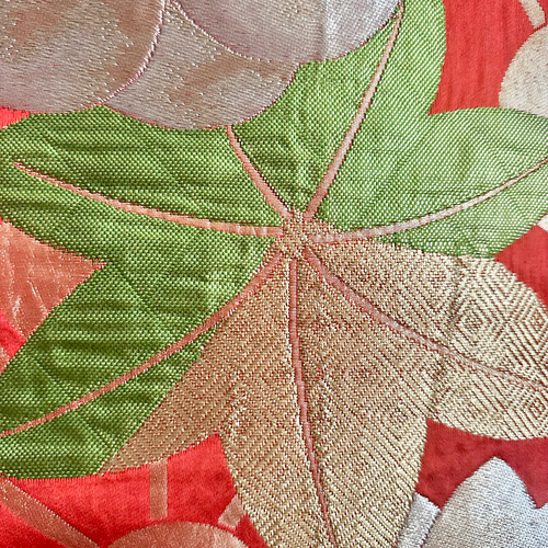 帯のタペストリー レトロな朱色に咲く花々 小物 和モダン 着物