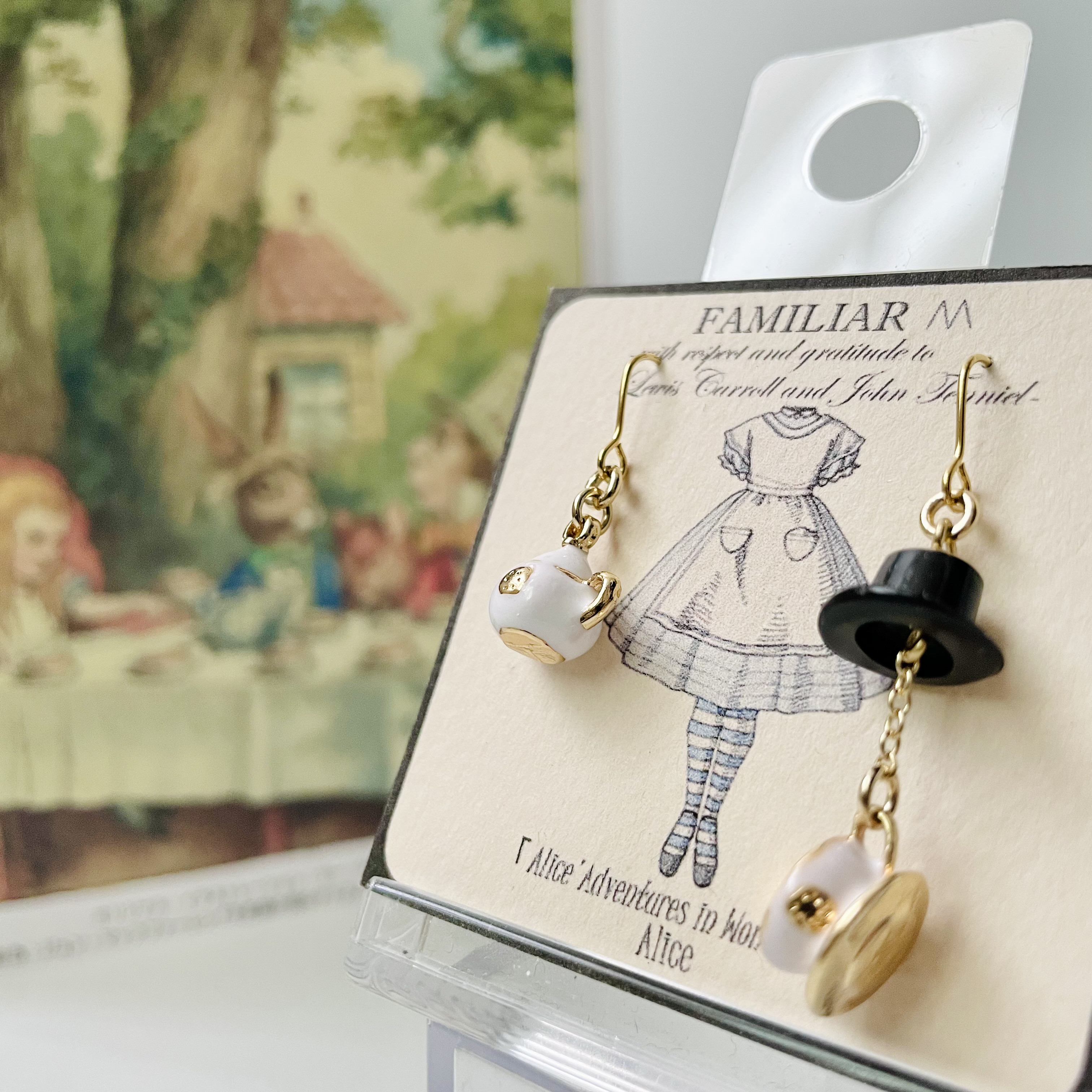 英国不思議の国のアリスシリーズ Devonshire Stone ティーパーティ 英国不思議の国のアリスシリーズ Devonshire Stone ティー