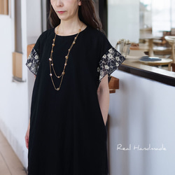 [予約販売] 揺れる袖フリルとボイル刺繍・ブラックワッシャーコットンワンピース 7枚目の画像