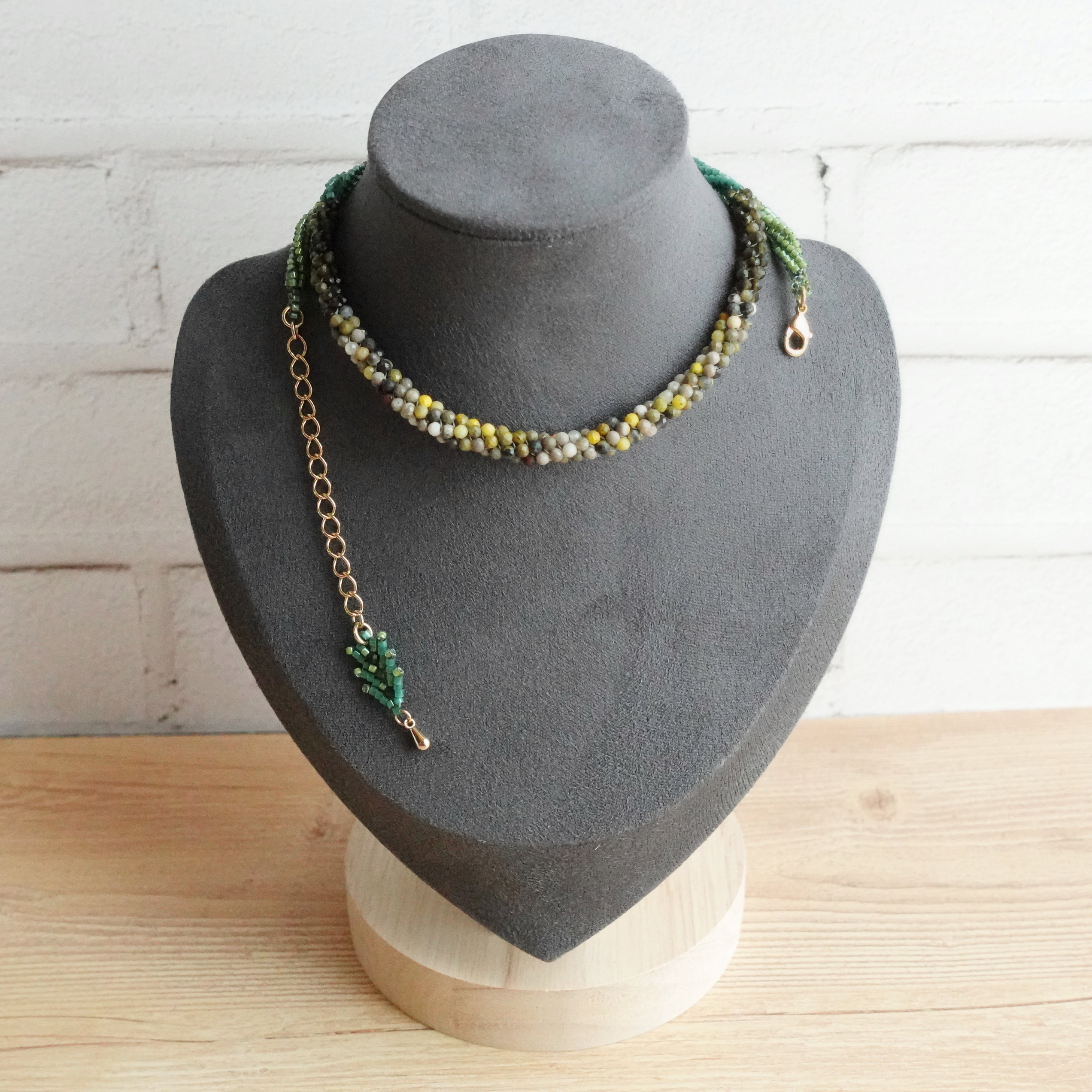 1点物！個性が際立つ天然石バンブルビージャスパー/ヘリンボーンステッチ/ビーズステッチ/ネックレス