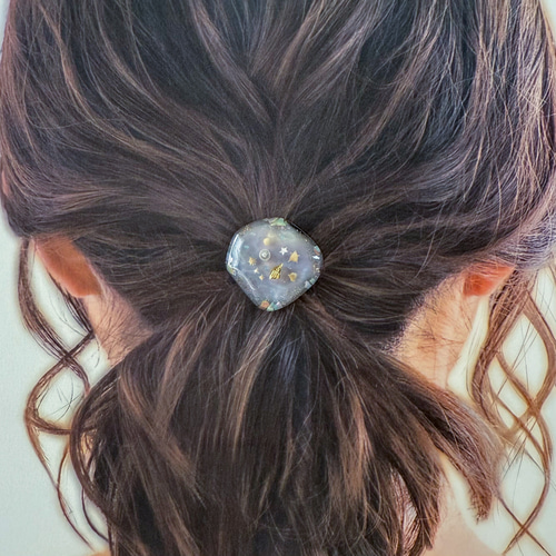 ヘアゴム レジン カラフル海がめさん かすみ草と貝殻 海のヘアゴム】3色展開｜桃色の海・南国の海・静かな海／レジン・貝殻