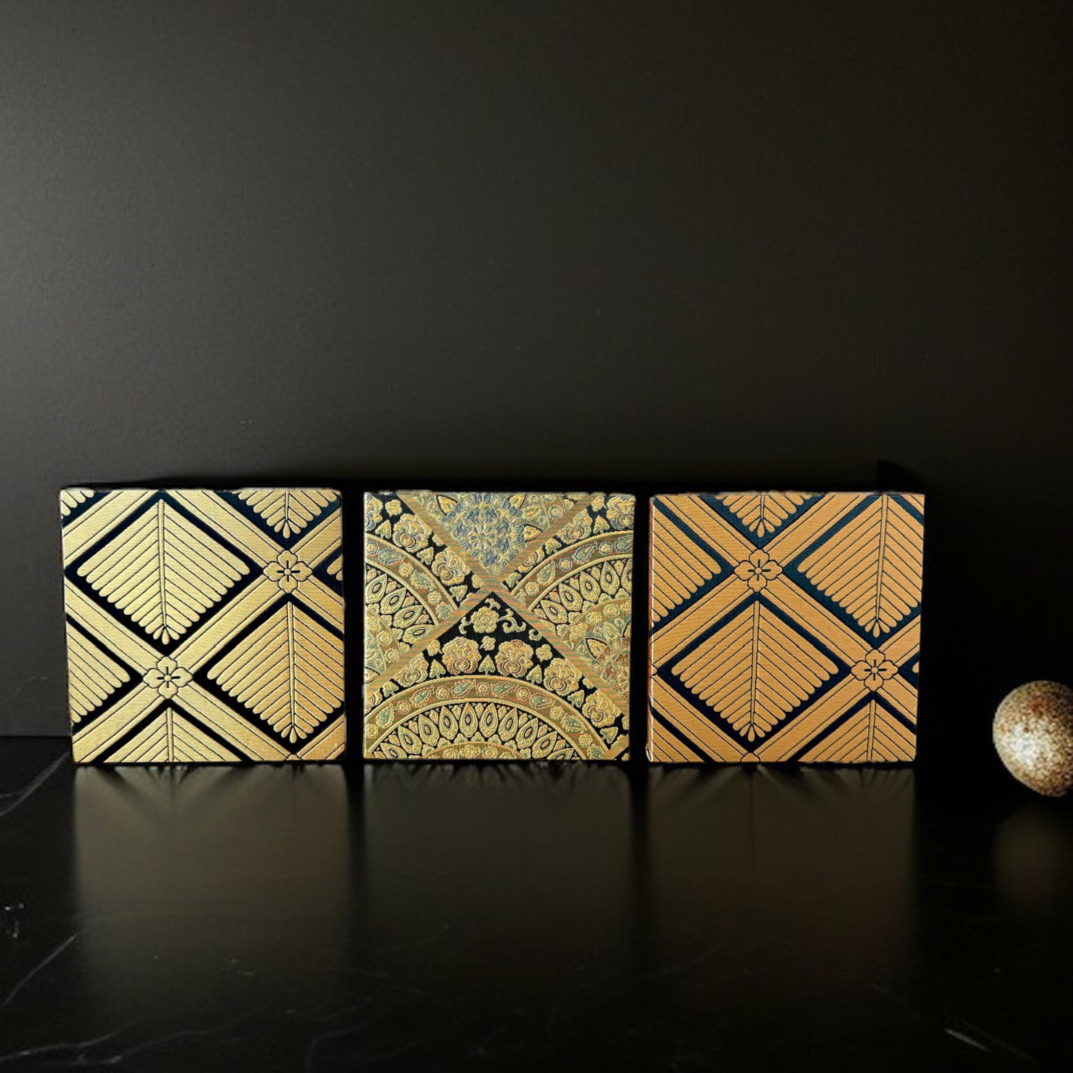 ◼︎073◼︎金襴生地ファブリックパネル (3セット) 万華鏡扇 立涌文様 和モダン