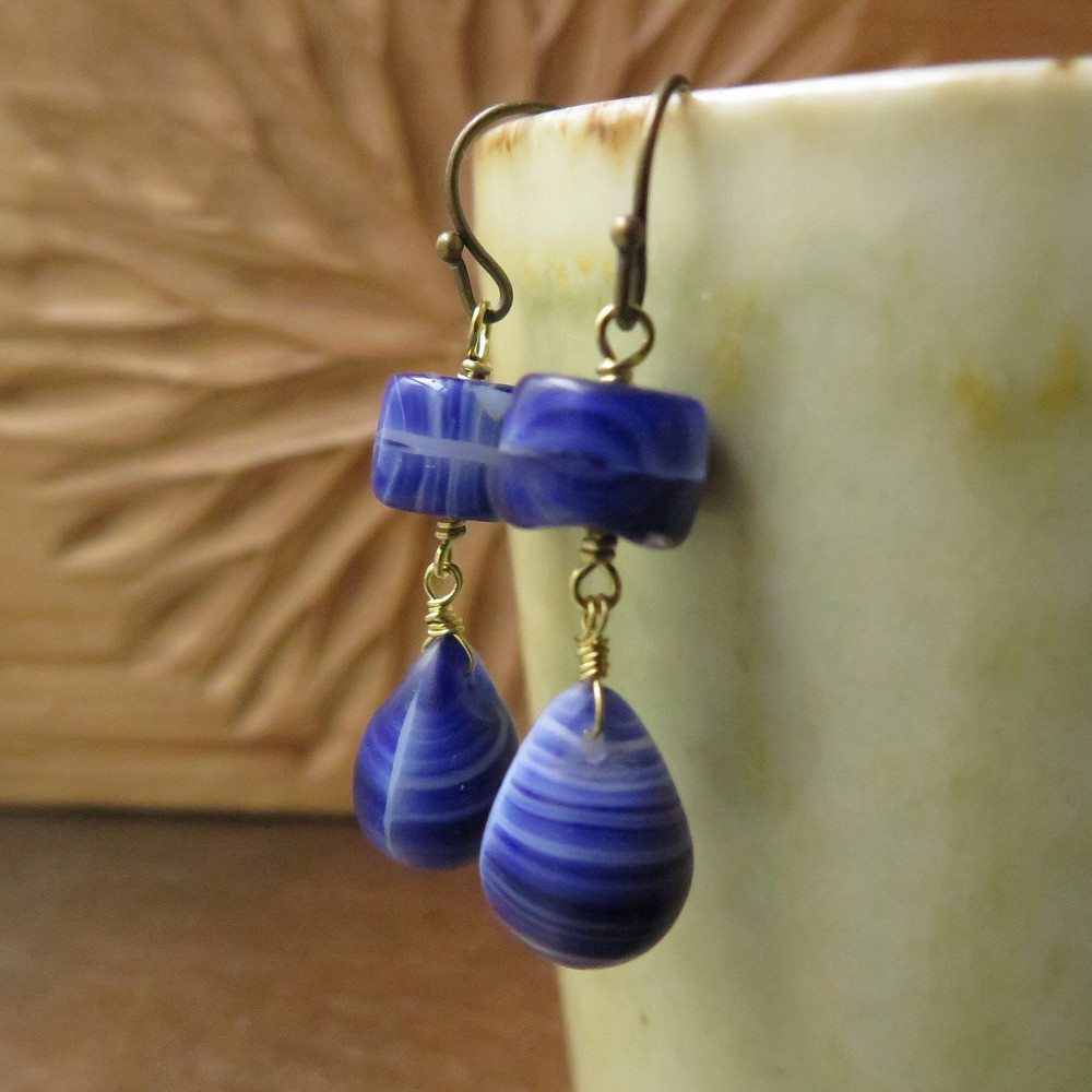 アンティーク　ウェディングビーズ　雫　マーブル青　＋　カカンバ　ピアス＆イヤリング　百世 momotose（西）