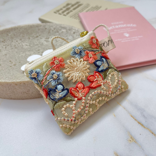 あると便利♡6cmファスナーポーチ ポーチ POM-haru- 通販 19600159