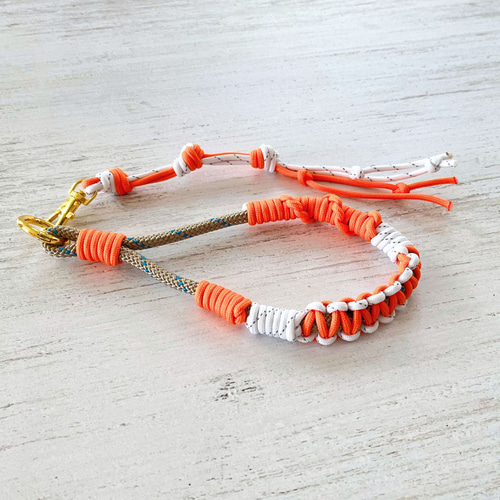 ハンドストラップ パラコード バッグチャーム ゴールド オレンジ レフ