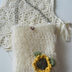ちびくま工房　グーグリーちゃんの手のひらサイズのお針箱　赤糸刺繍のカルトナージュ ちびくま工房 グーグリーちゃんの手のひらサイズのお針箱 赤糸