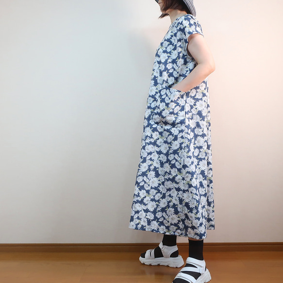 夏の普段着 ゆったり涼しい 大人の配色 フレンチワンピース（コットン／花柄） 16枚目の画像