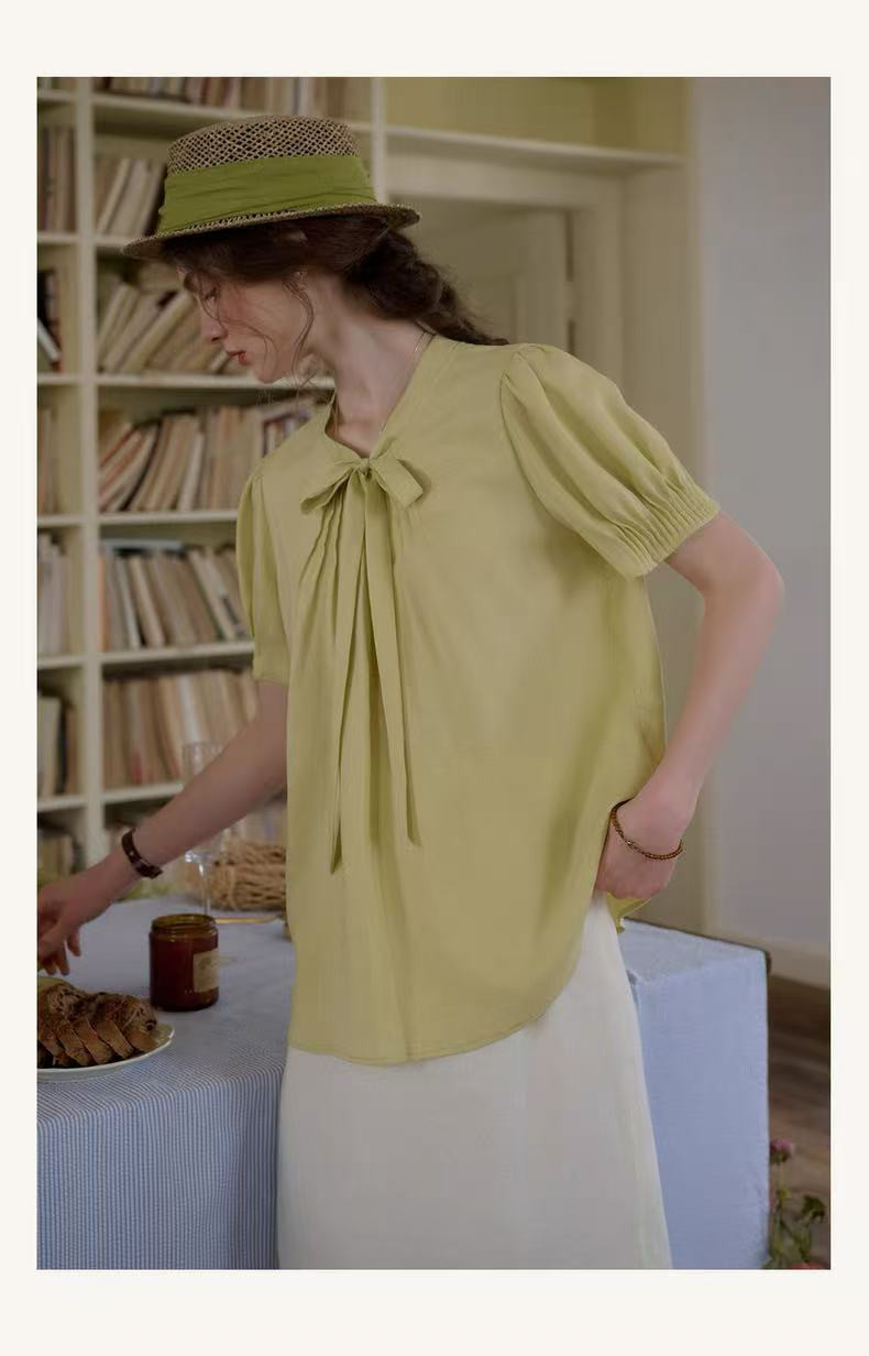 半袖ブラウス　タック入りブラウス　リヨセル繊維