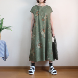 夏の普段着 ゆったり涼しい 大人の配色 フレンチワンピース（コットン／和柄） 2枚目の画像