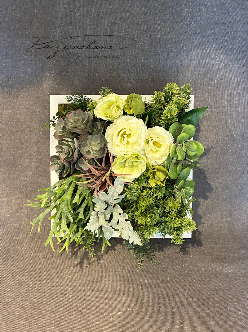 再販＊スクエアの額に入れたアーティシャルフラワーのグリーンアレンジです＊額アレンジ
