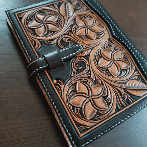 システム手帳プルメリアカービングバイブルサイズ