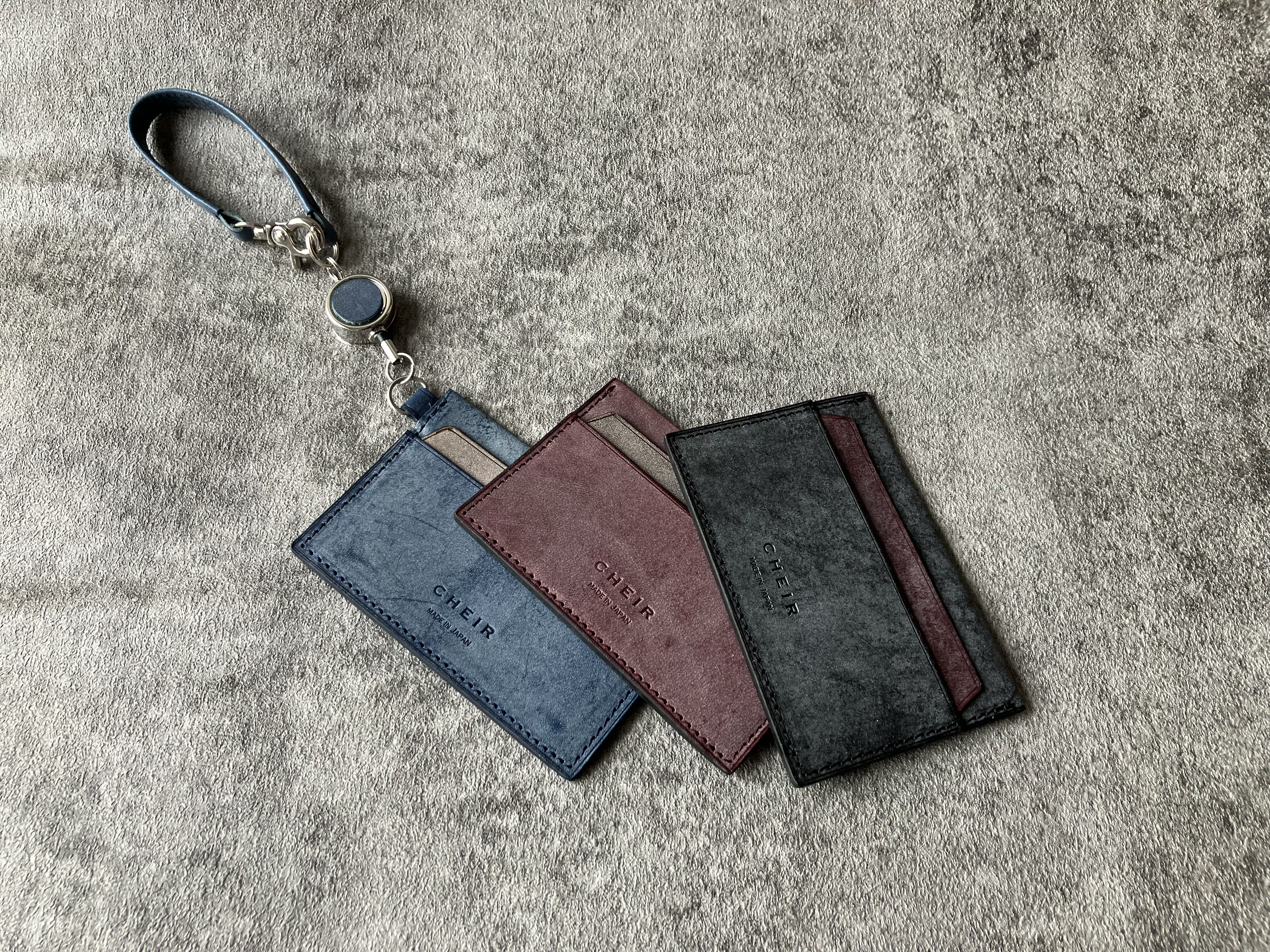 パスケース/定期入れ　「laterale」