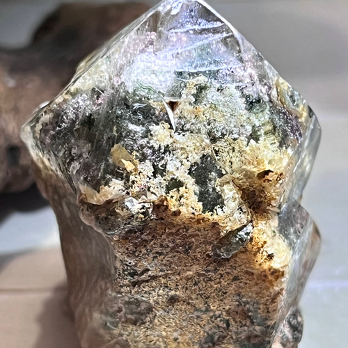 原生林のガーデンクォーツ✴︎ポリッシュポイント苔入り水晶クリスタル原石