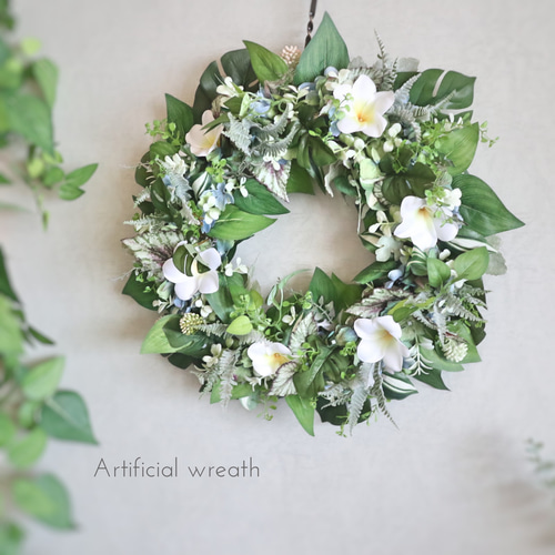 SALE かに草 真夏の草花リース モンステラとプルメリアの大きめサマーリース《アートフラワー》44cm