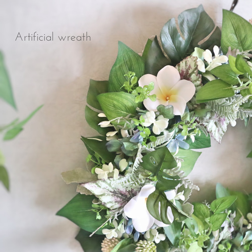 モンステラとプルメリアの大きめサマーリース《アートフラワー