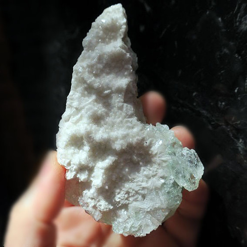 グリーンアポフィライト 原石 クラスター 83g キャビネットサイズ 一点