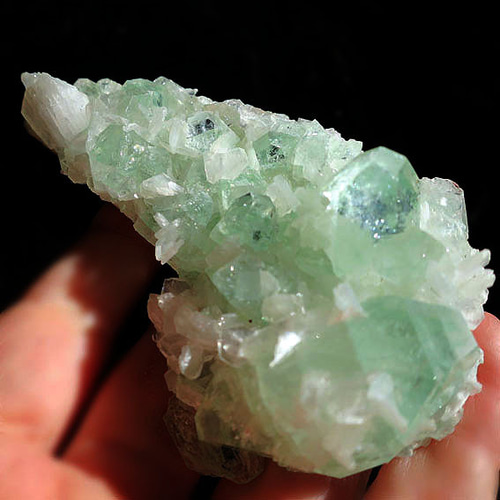 グリーンアポフィライト 原石 クラスター 83g キャビネットサイズ 一点