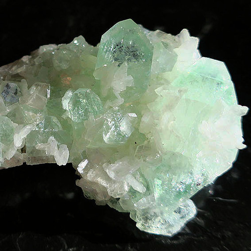 グリーンアポフィライト 原石 クラスター 83g キャビネットサイズ 一点