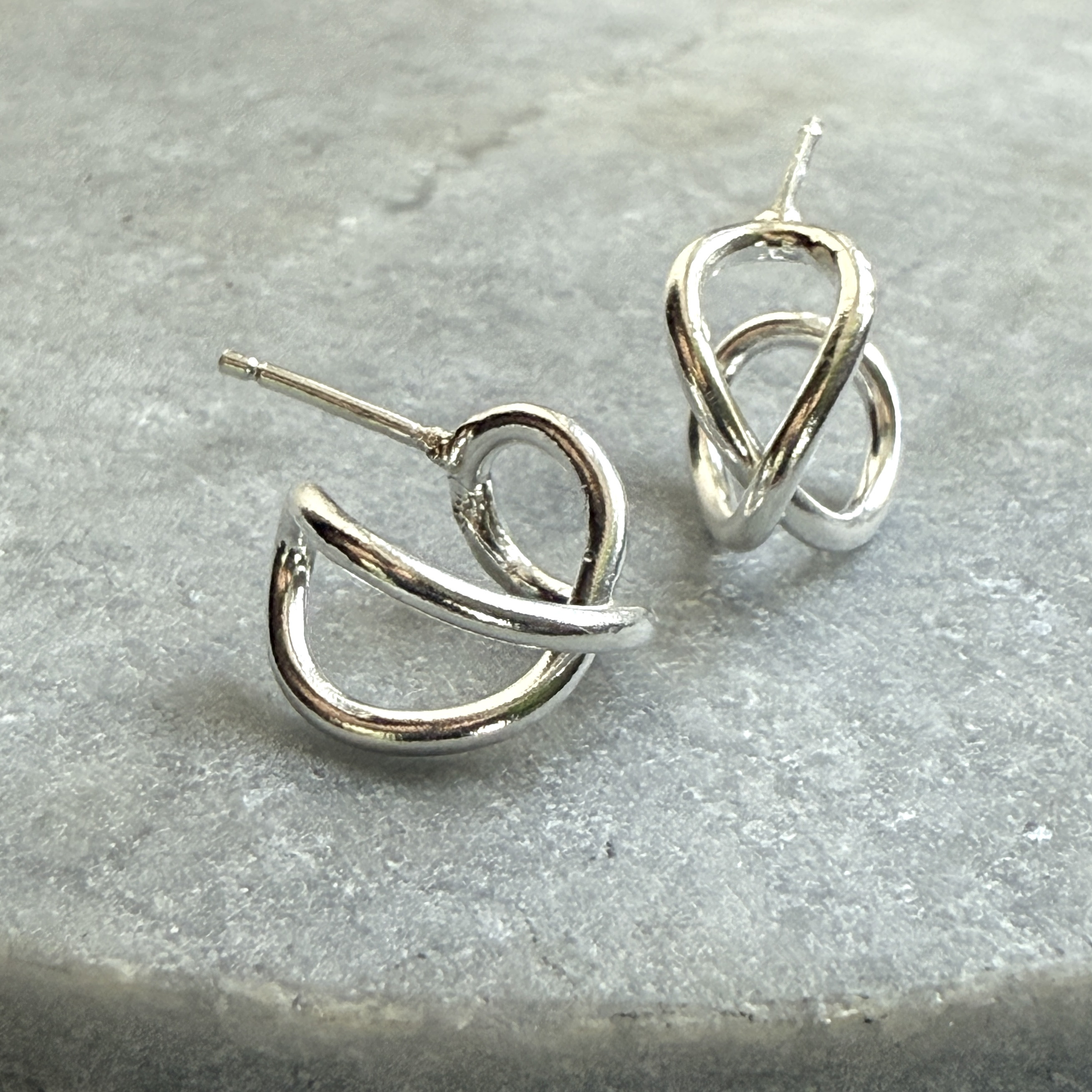 infinity フープピアス/silver925/スタッドピアス