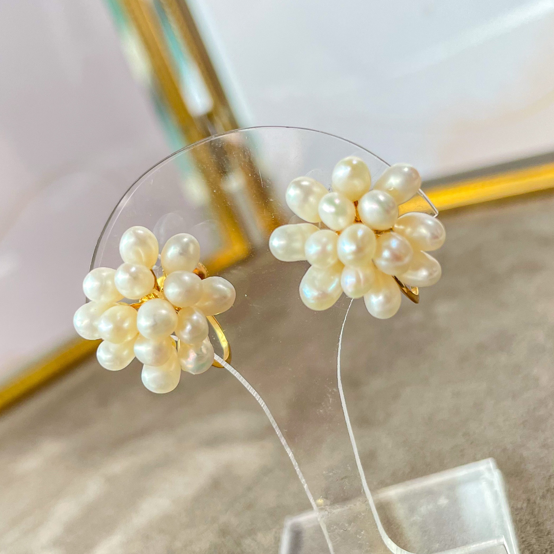 Fleur de Perle（フルール・ド・ペルル）―淡水パールの花咲くイヤリング