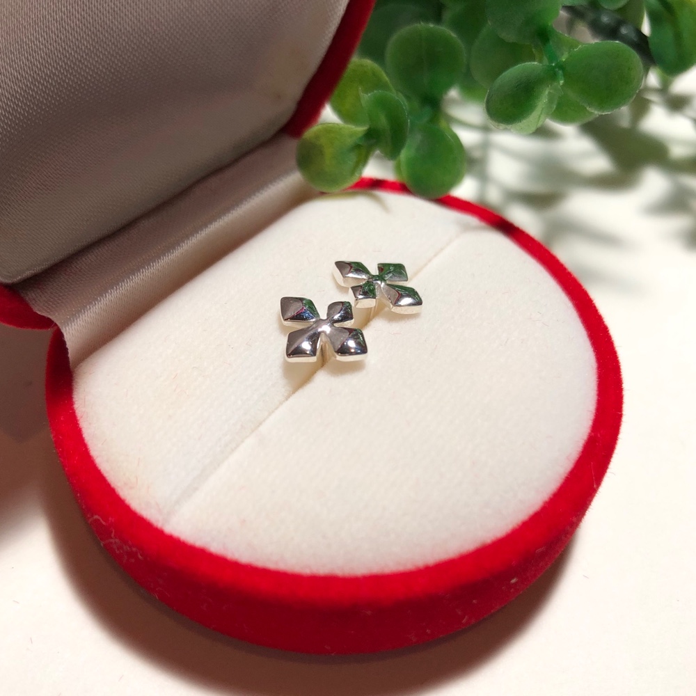 純銀製＊クロスデザインピアス