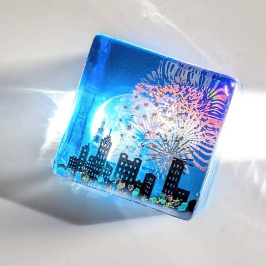 【¥5000で送料無料】空レジン《花火の小箱L・鴨頭草》レジン/オブジェ/雲レジン