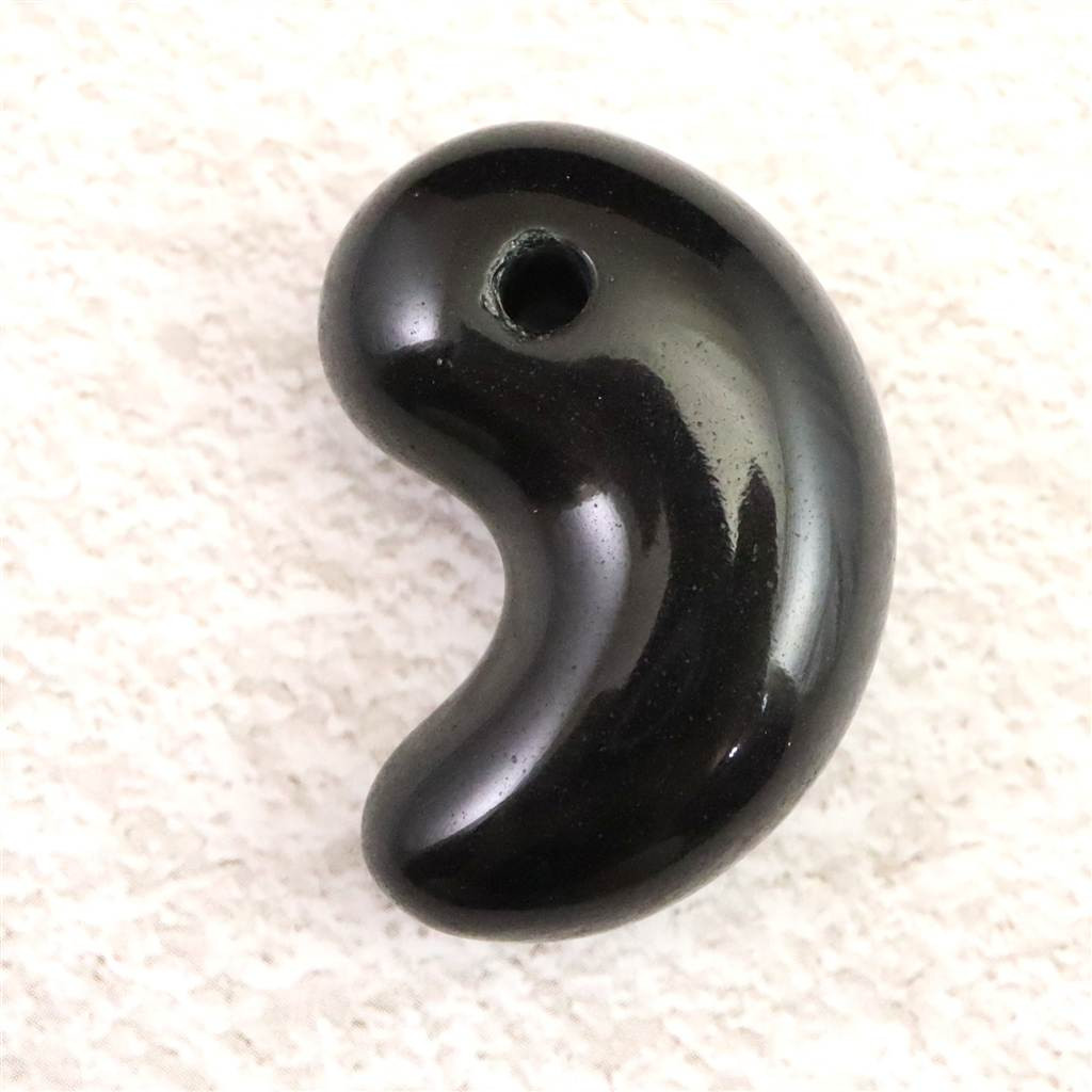 隠岐の島 黒曜石 30.5mm勾玉 ディレクトリーカード付 9.2g #26779