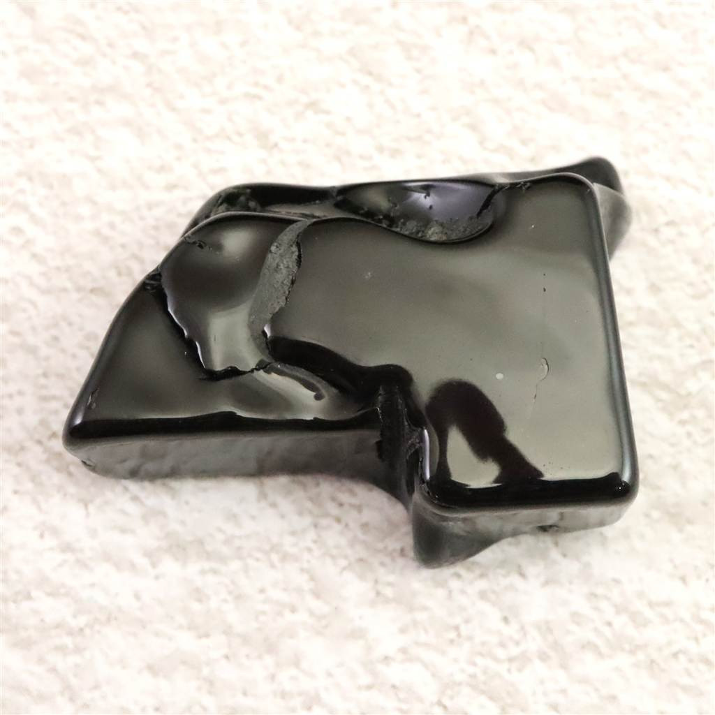 隠岐の島 黒曜石 原石 磨き ディレクトリーカード付 15.9g #80899