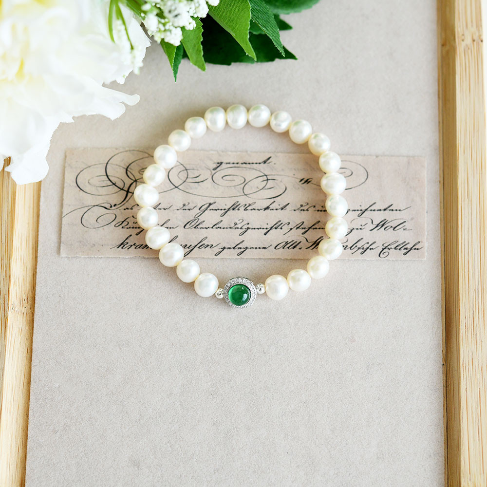 絆を深める癒しの石 グリーンアゲートとバロックパールのブレスレット 5月/6月誕生石