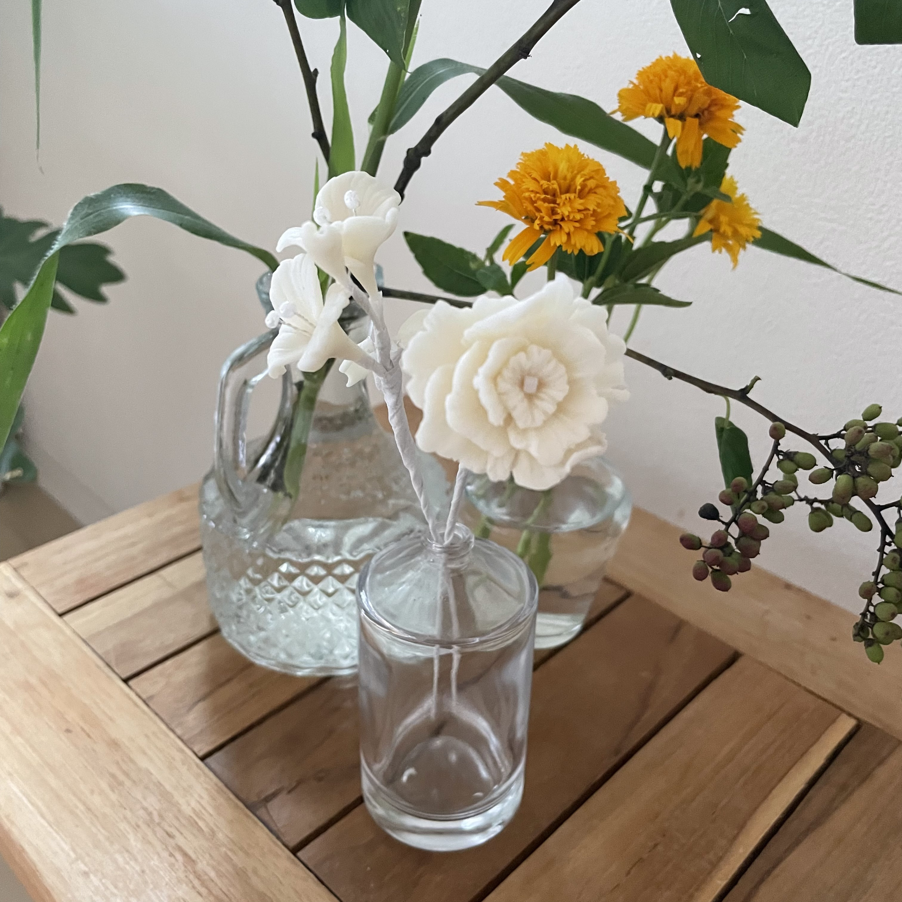 clay flower ひと花 -freesia-