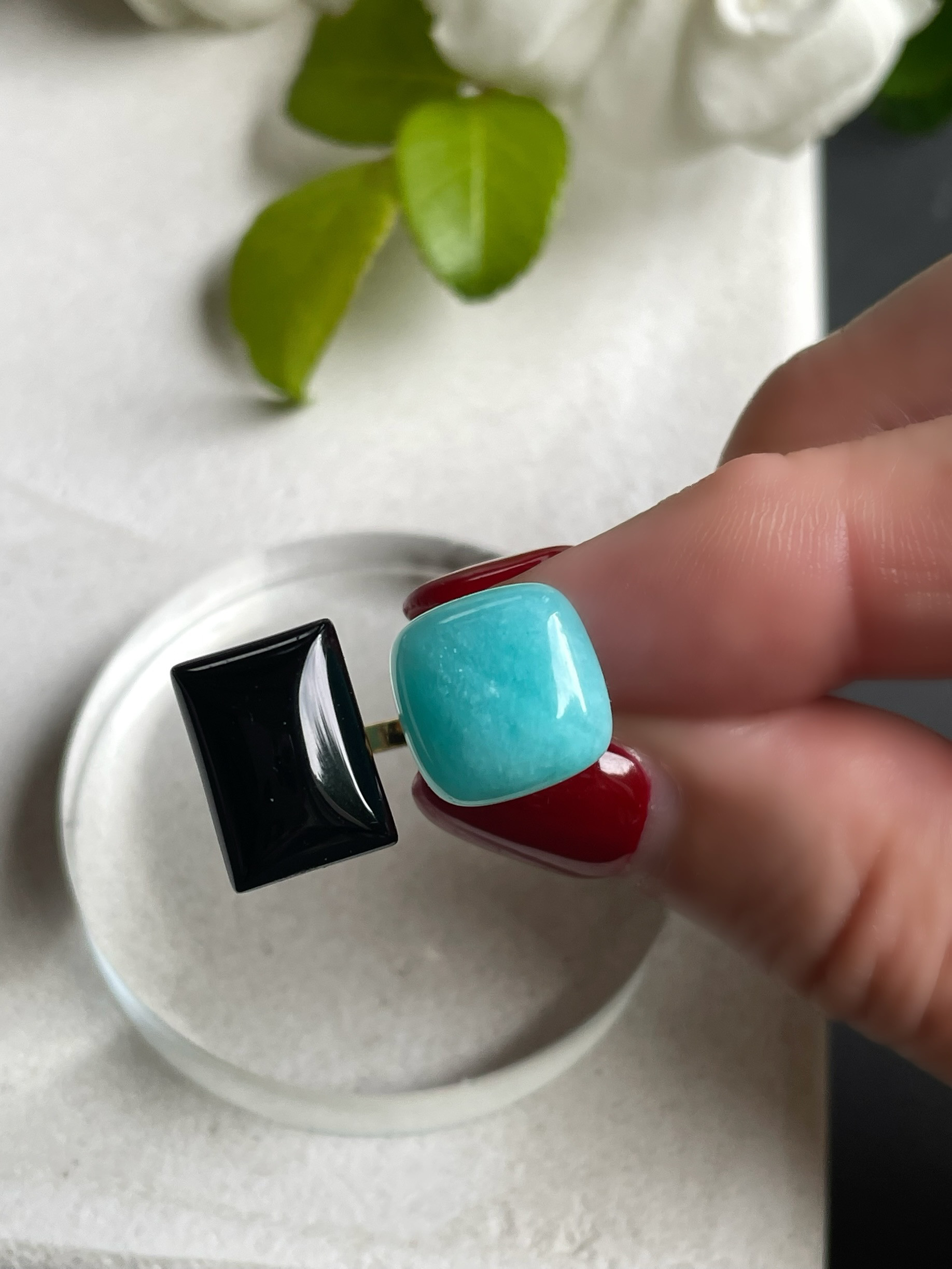 〈モード×エレガント〉Clair et Noir（クレール・エ・ノワール）フォークリング