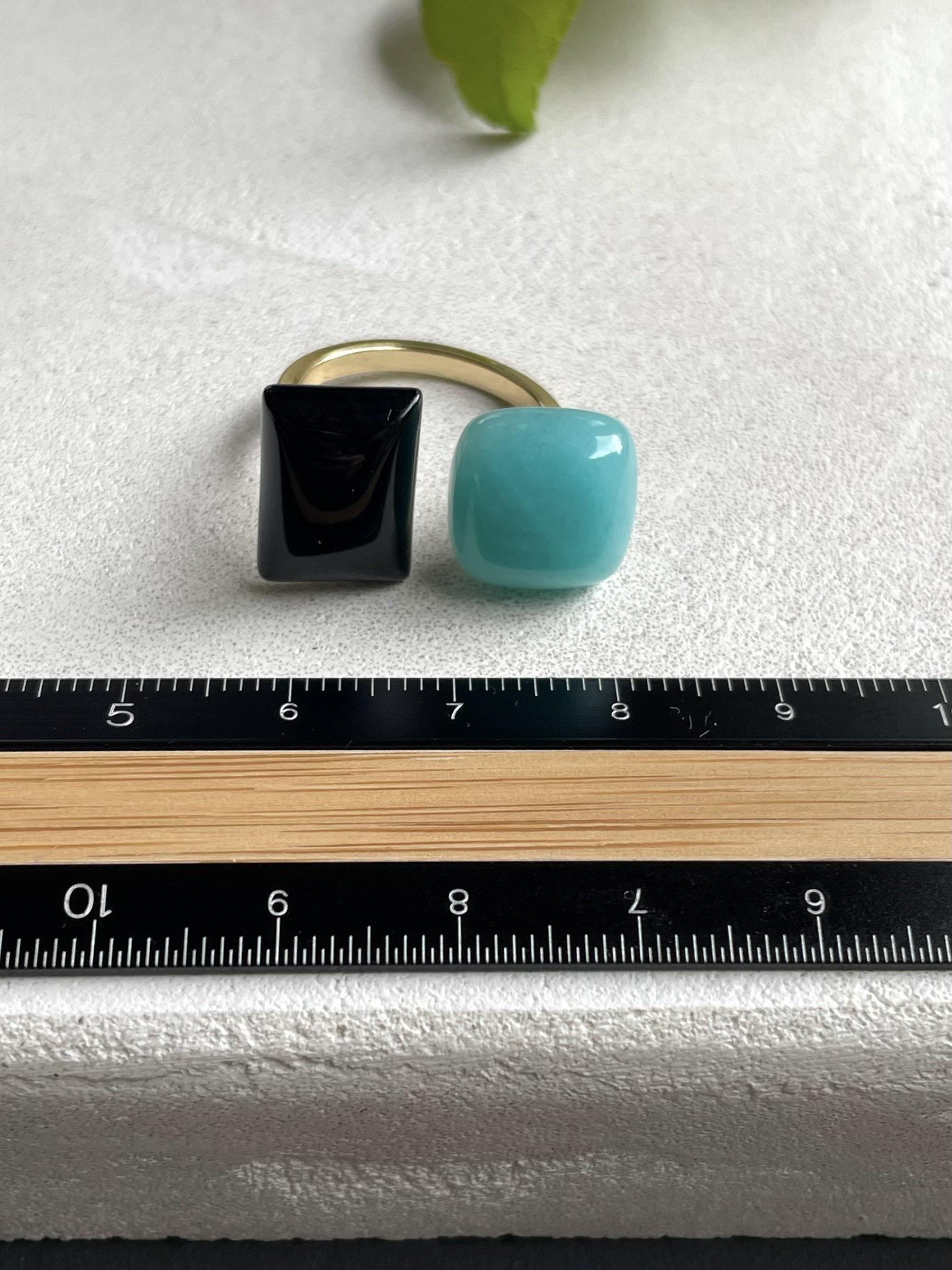 〈モード×エレガント〉Clair et Noir（クレール・エ・ノワール）フォークリング