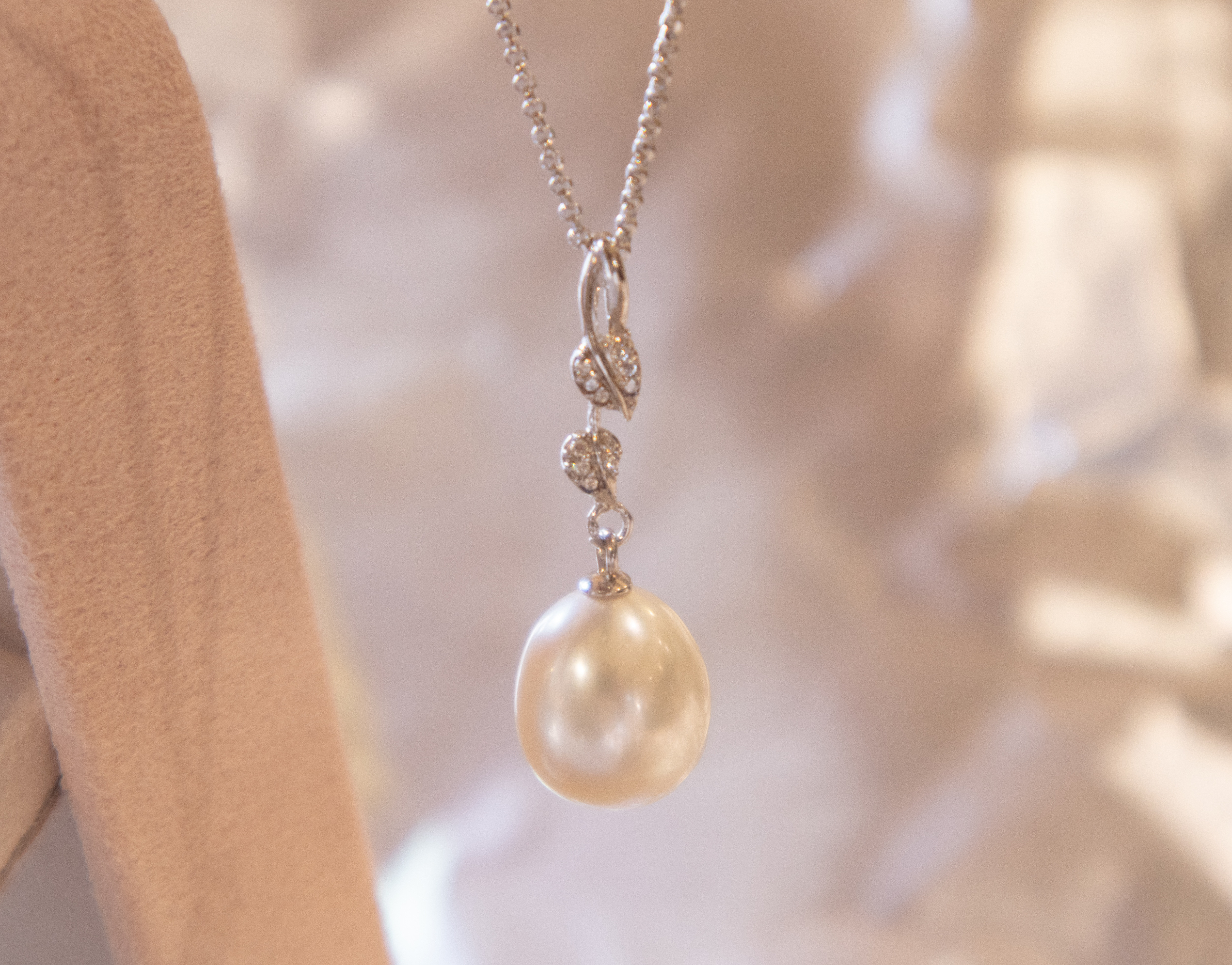 925スターリングシルバー 11.5mm ペアシェイプ 天然淡水パールペンダントネックレス