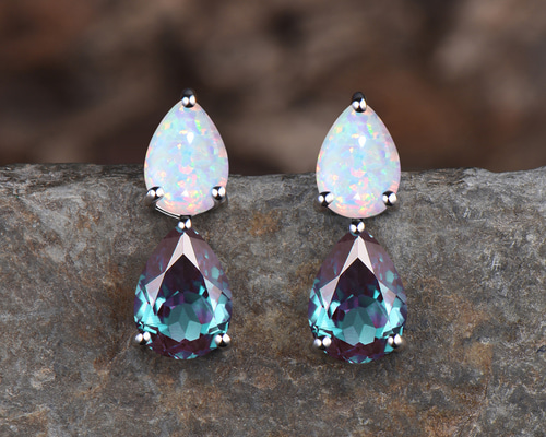 6月の誕生石カラーチェンジアレキサンドライトスタッドピアス 10月の