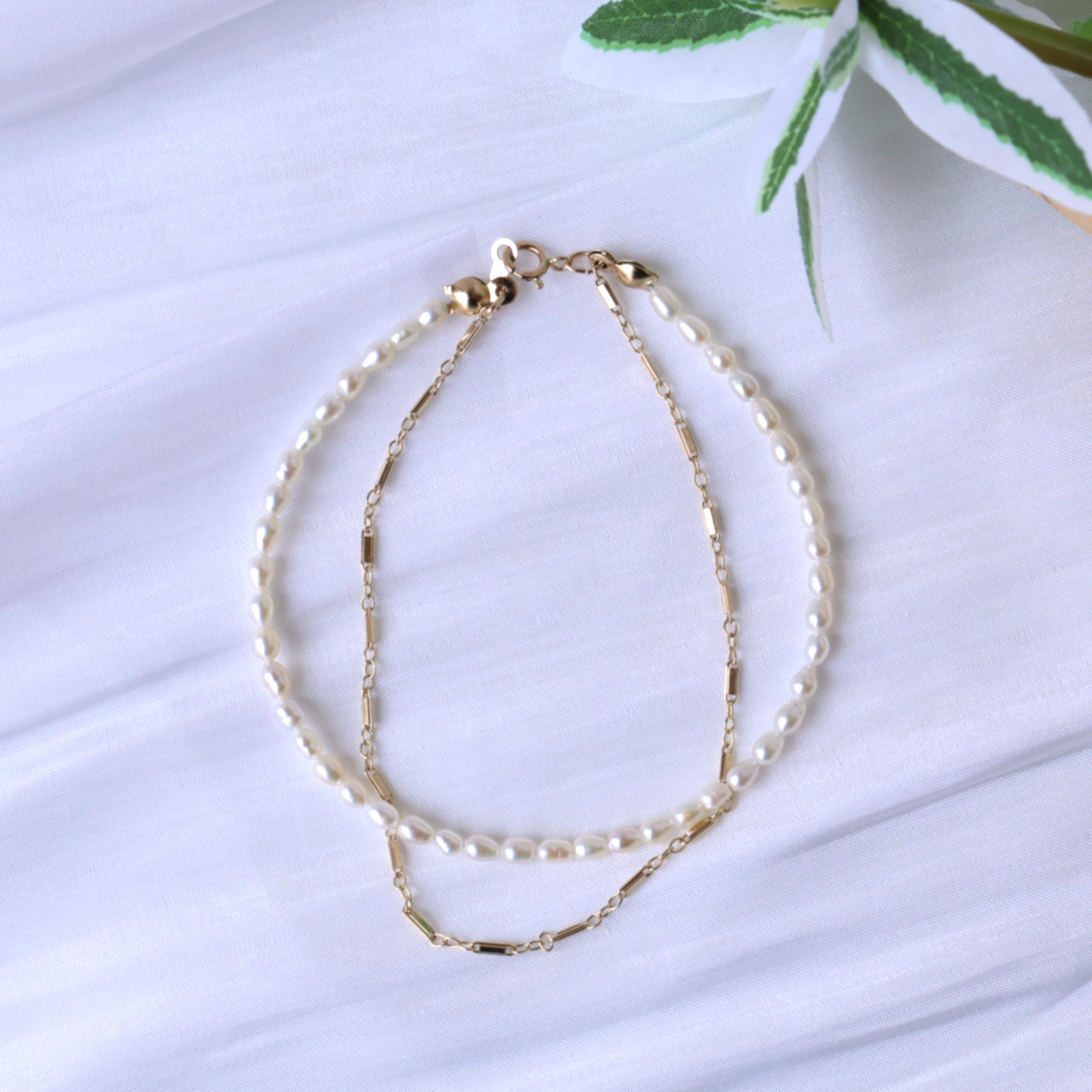 パールとチェーンの2連ブレスレット　パール　２連ブレスレット　14kgfブレスレット　仕事　シンプル　ハレの日