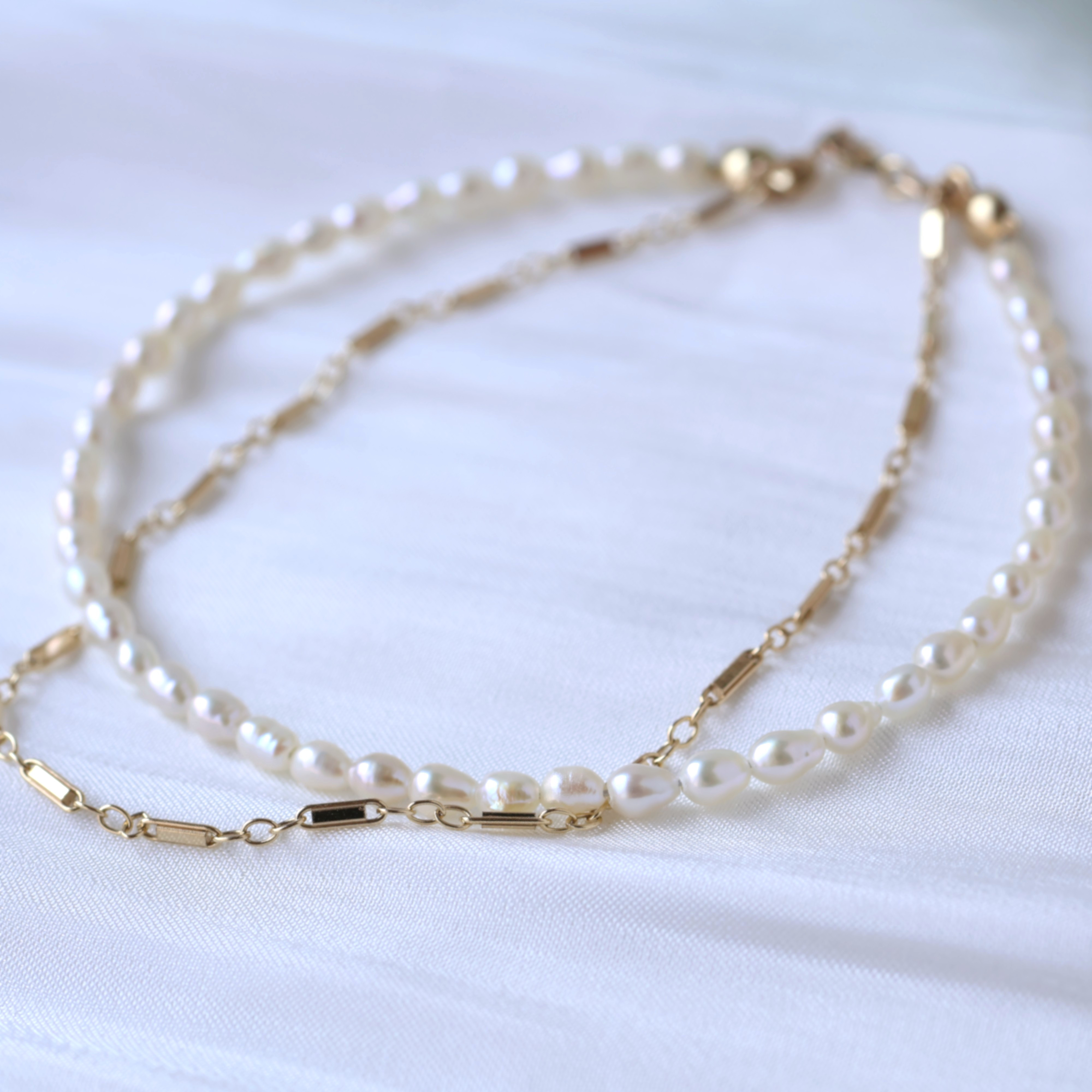 パールとチェーンの2連ブレスレット　パール　２連ブレスレット　14kgfブレスレット　仕事　シンプル　ハレの日