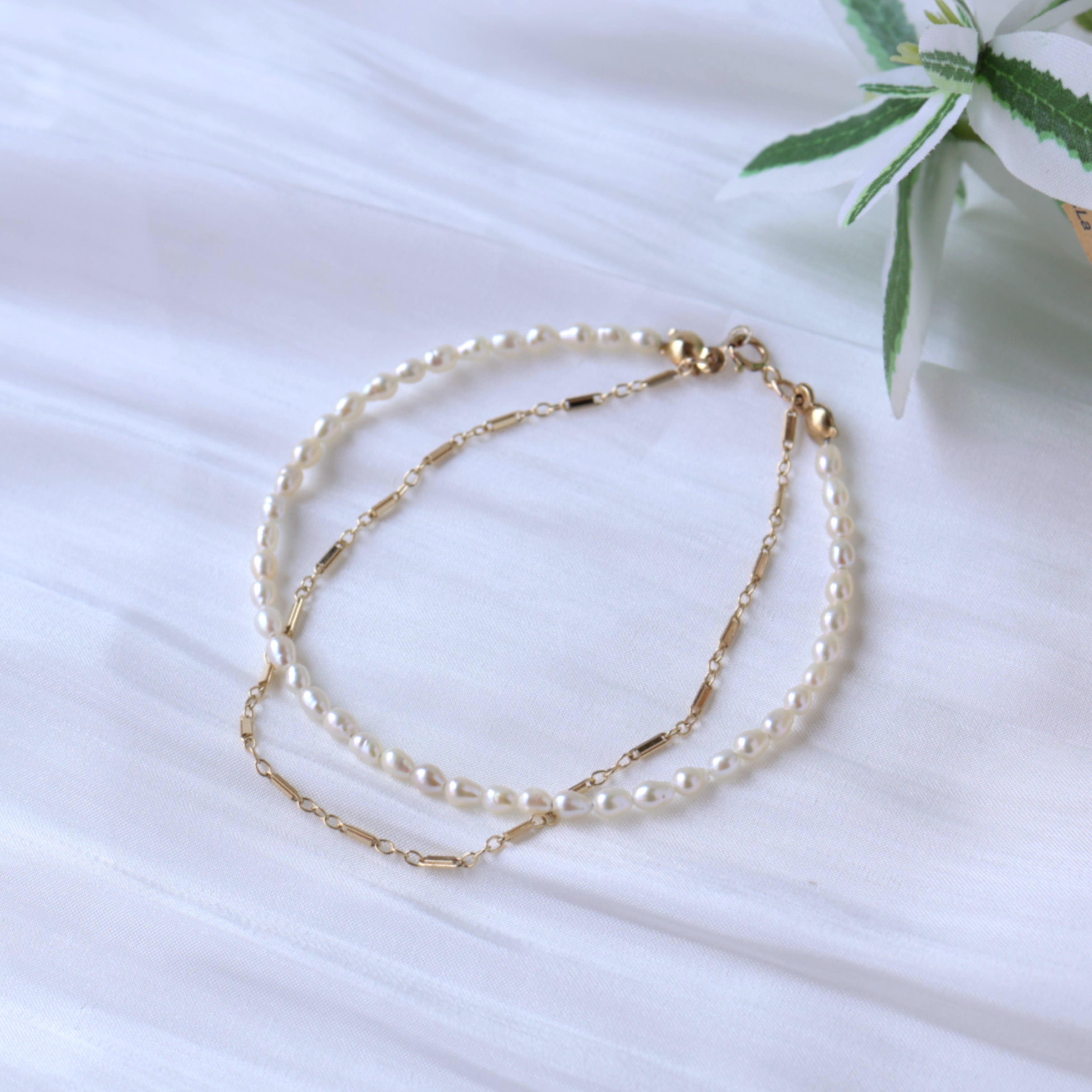 パールとチェーンの2連ブレスレット　パール　２連ブレスレット　14kgfブレスレット　仕事　シンプル　ハレの日