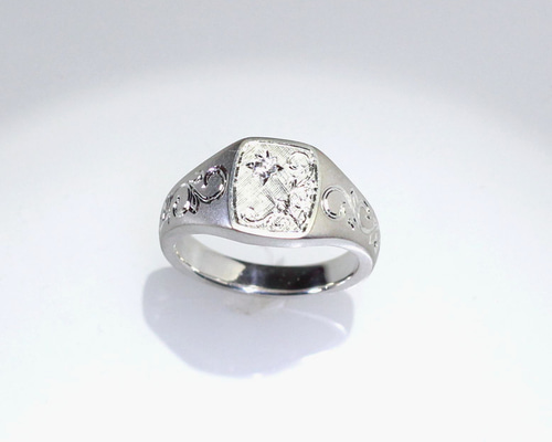 マ*グ様 遺品整理品 pt900 マ*グ様 遺品整理品 pt900 Pt900