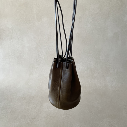 本革巾着バッグ ダークブラウン イタリアンレザー 巾着 焦茶 巾着