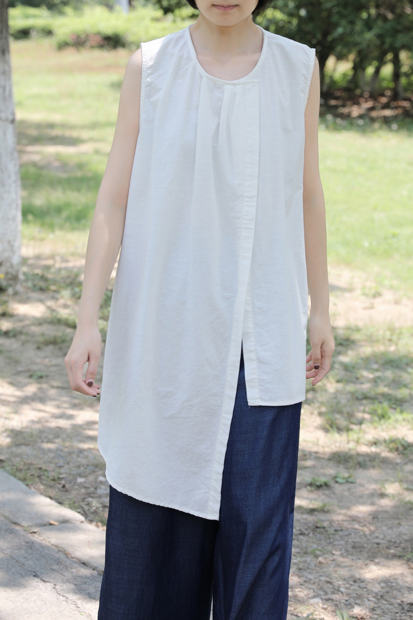 レディース 綿シャツ ノースリーブ クルーネック アシンメトリー 夏トップス